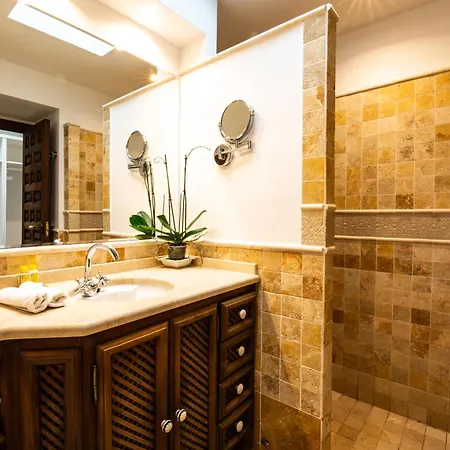 Entre Dos Aguas Boutique Hotell Toledo